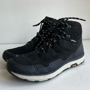Vasque Gore Tex black boots size 11.5